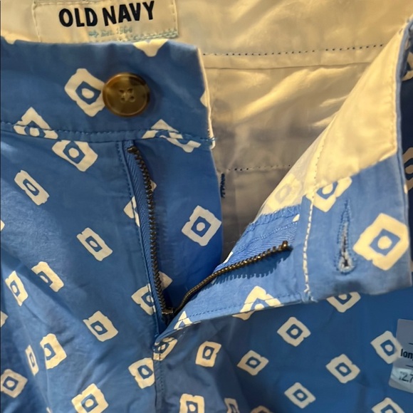 NWOT Old Navy Blue Patterned Women's Shorts size 12 - Picture 9 of 14